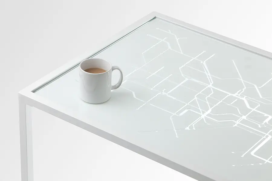Tube Table — corner parallel (furniture)